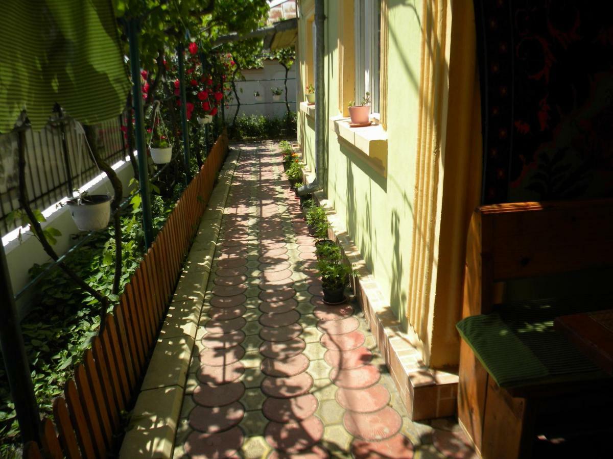 Delta Florilor Hotel Sulina Exterior photo